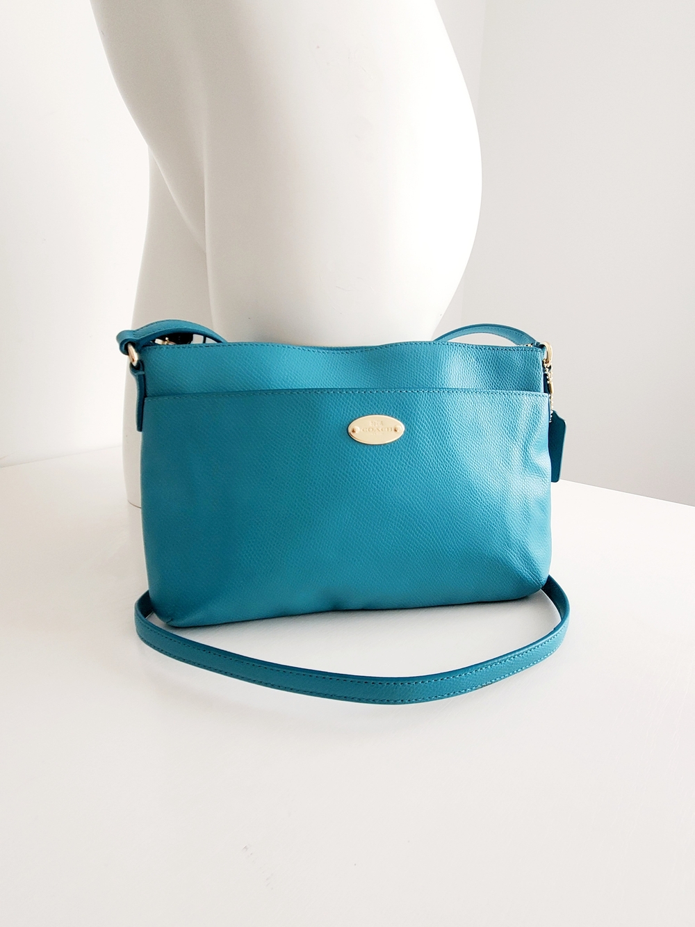 Coach Quinn Crossbody Bag Teal Crossgrain Leather - Like New!